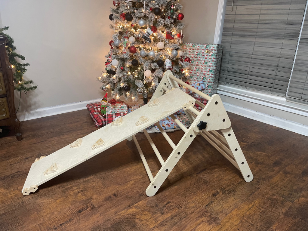 Regular Pikler Triangle with Ramp/Slide