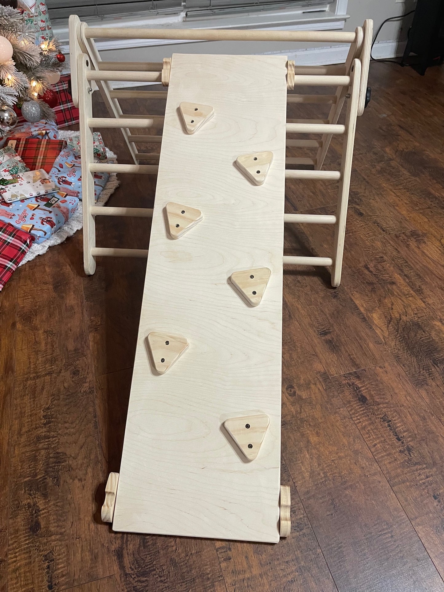Regular Pikler Triangle with Ramp/Slide
